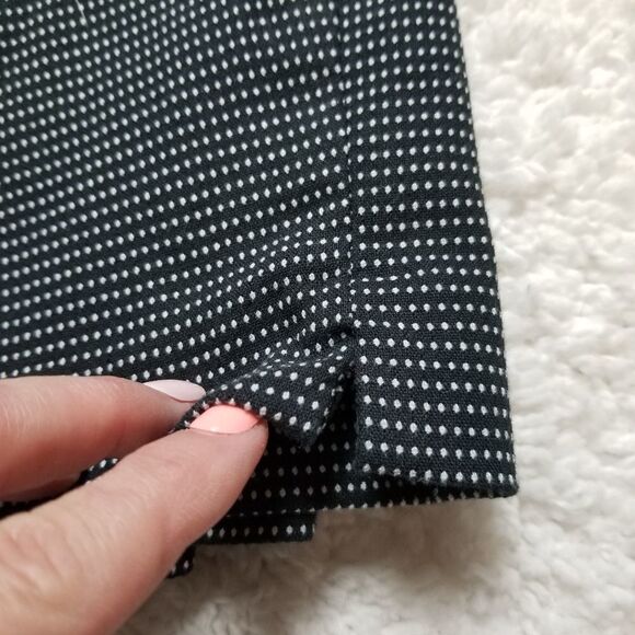 The Limited Black White Polka Dot Shorts 10 - Picture 2 of 6